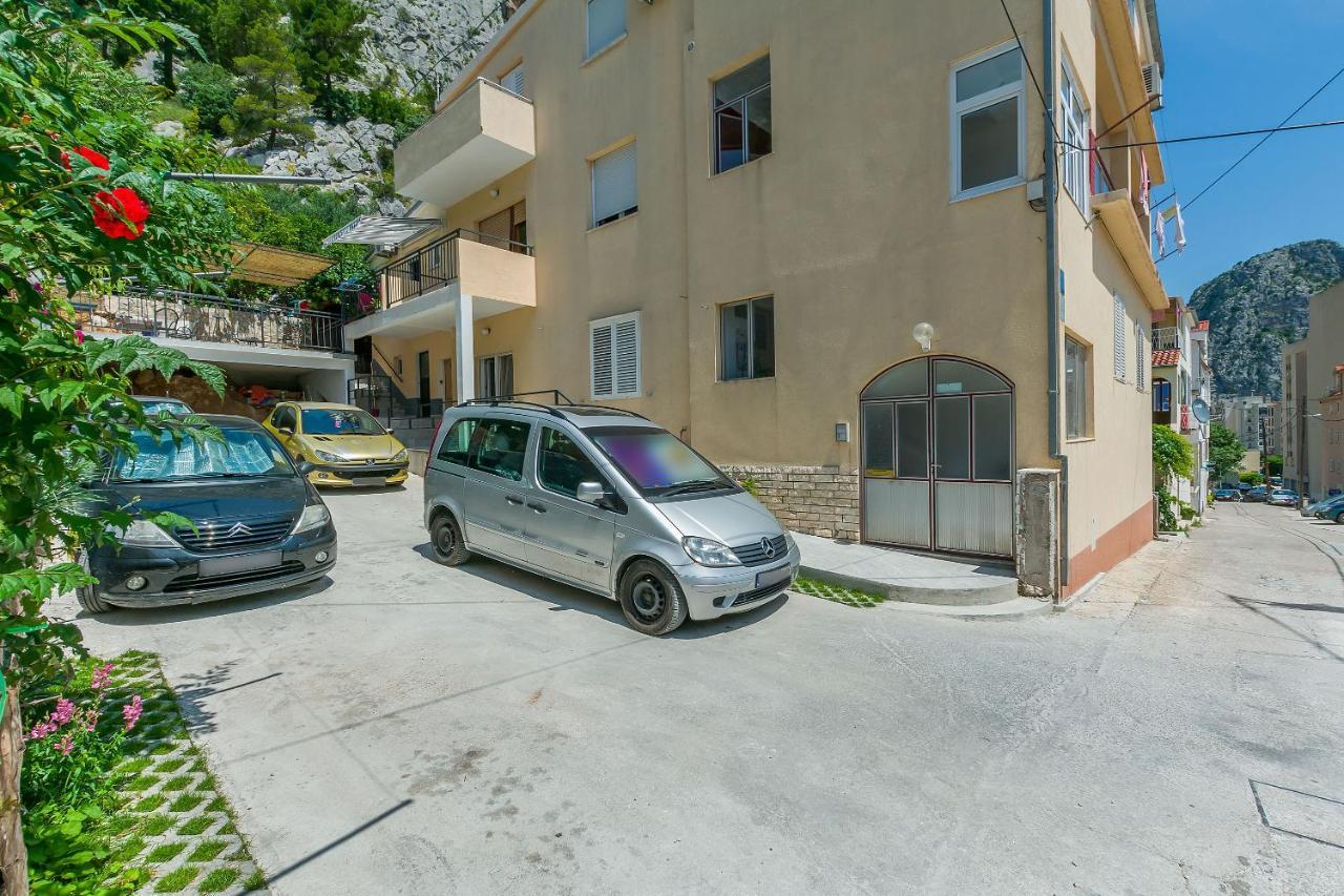 Apartment Ivanka Omis Exterior photo