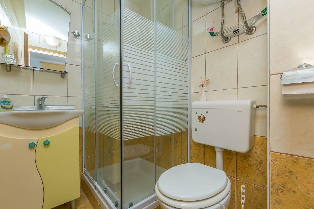 Apartment Ivanka Omis Exterior photo