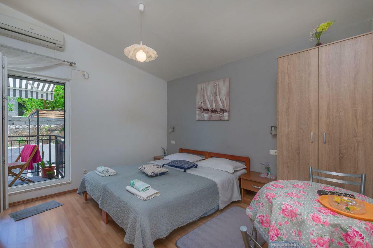 Apartment Ivanka Omis Exterior photo